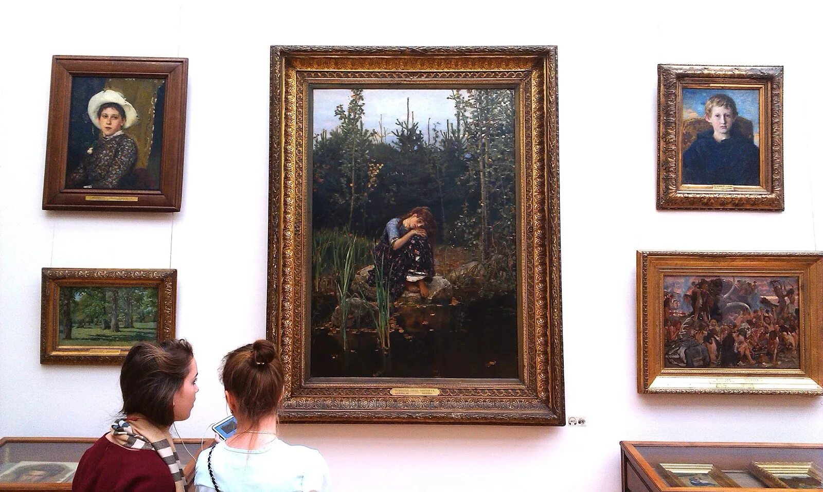 Третьяковка васнецов. Картина алёнушка васнецова в третьяковской галерее. Третьяковка васнецов. Васнецов богатыри третьяковская галерея. Третьяковка васнецов.