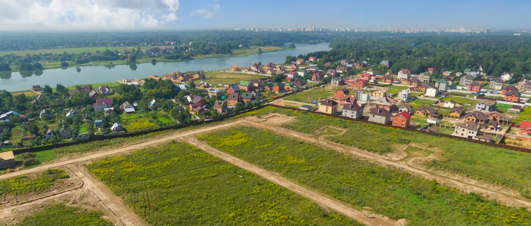 Village московская область. Дворянское озеро коттеджный поселок. Дворянское озеро коттеджный посёлок Дворянское озеро. Щелково Образцово Дворянское озеро. Поселок Дворянское озеро Щелковский район.