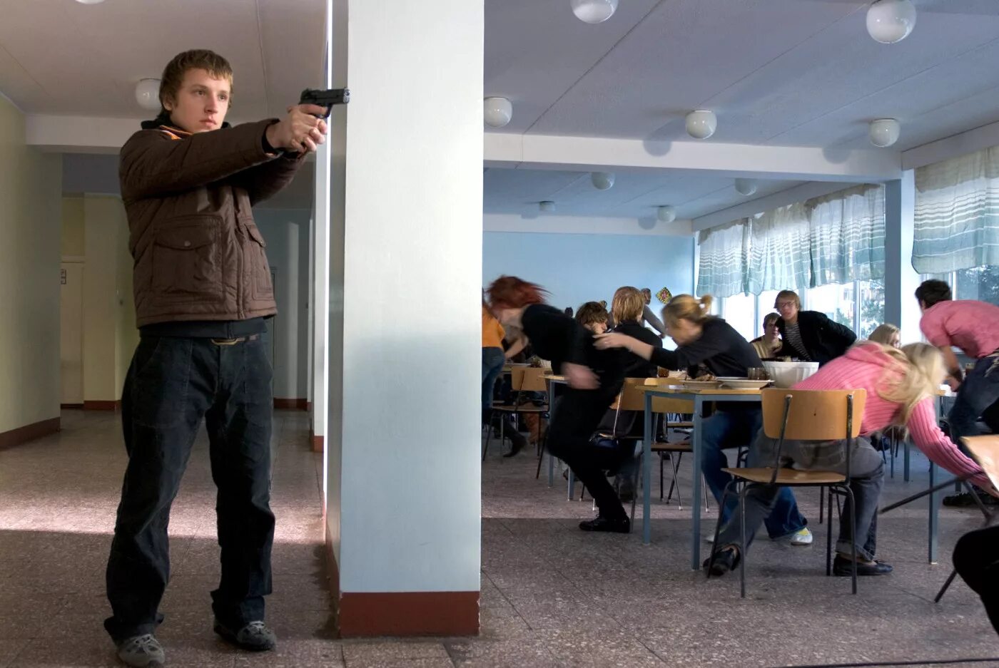 Стрельба в перми школа сарс. 2021. Полтава стрельба в школе. Школа в которой стреляли. Школа в которой стреляли.