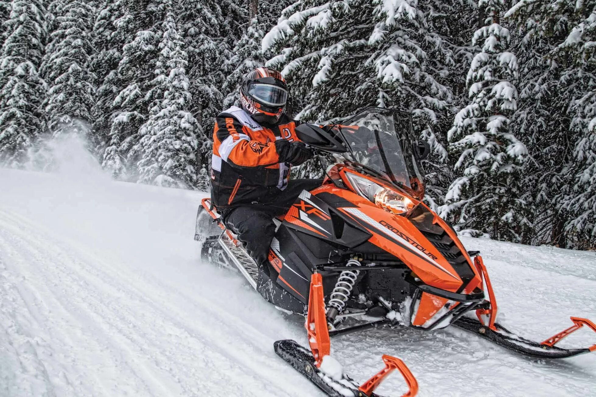 Snowmobile ru форум. Arctic Cat XF 9000 Cross Country 2020. Снегоход Arctic Cat ZR 500. Снегоход Арктик 1500. Оранжевый снегоход.