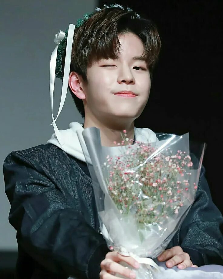 Сынмин день рождения. Stray kids сынмин. Сынмин 2022. Сын мин stray kids. Сынмин день рождения.