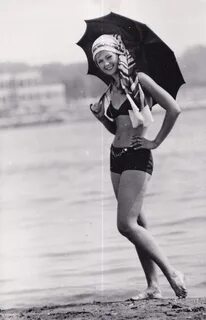 Мен жас қыздың онлайн порносында бітірдім