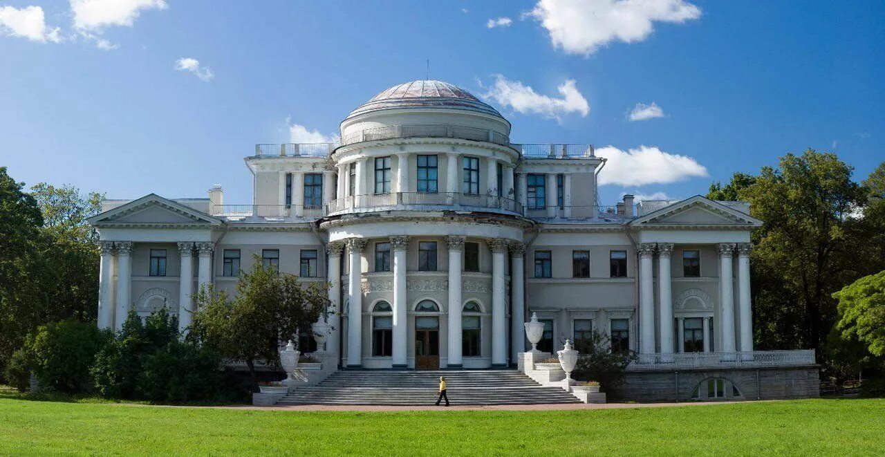 Елагинский дворец в Санкт-Петербурге. Елагин остров дворец. Дворцово-парковый ансамбль Елагина острова. Петербург. Дворец на Елагином острове. Классицизм низкие