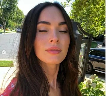 Megan Fox Is Back On Instagram With Series Of Selfies, And Fans Are.