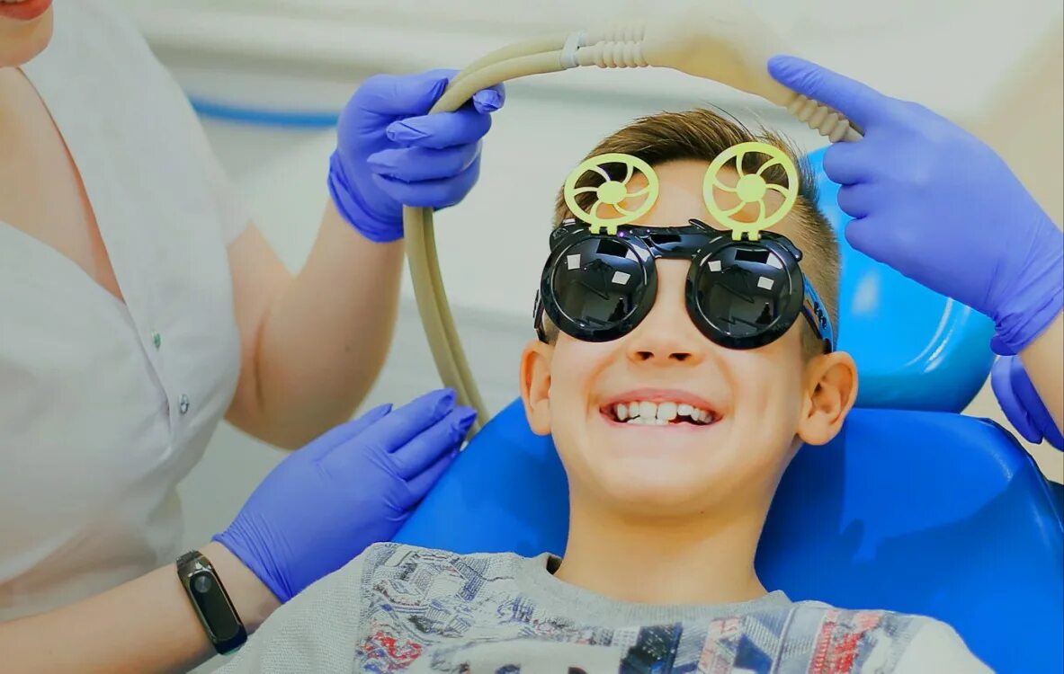 Ребенок 3 года наркоз. Детская седация в стоматологии. Закись азота в стоматологии для детей. Седация закисью азота в детской стоматологии.