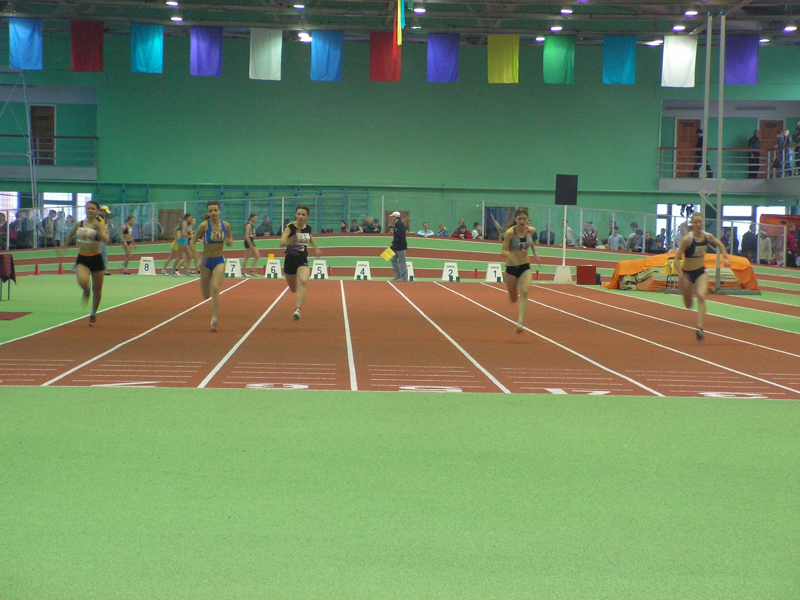 Спортивный комплекс манеж великий новгород. Сшор манеж. Спортшкола темп березники. Спортивный комплекс манеж великий новгород. Легкоатлетический манеж при бауманке.