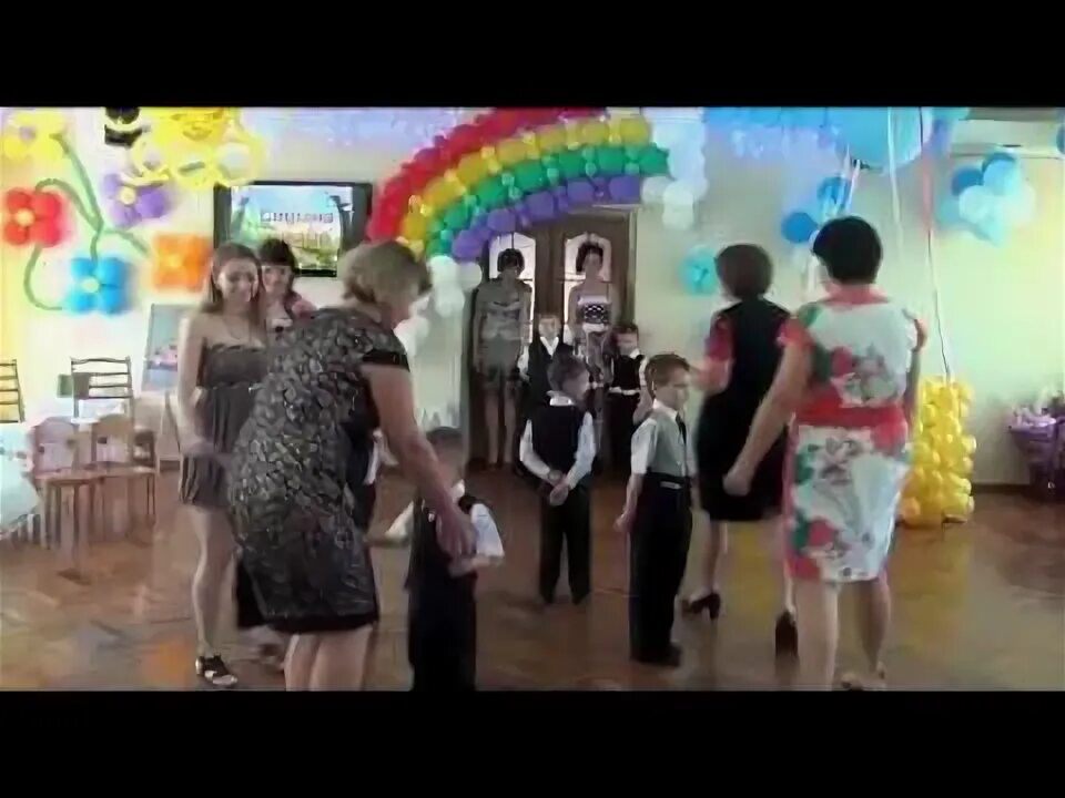 Вальс танец видео выпускной в детском саду. Подушка для танца на выпускной.