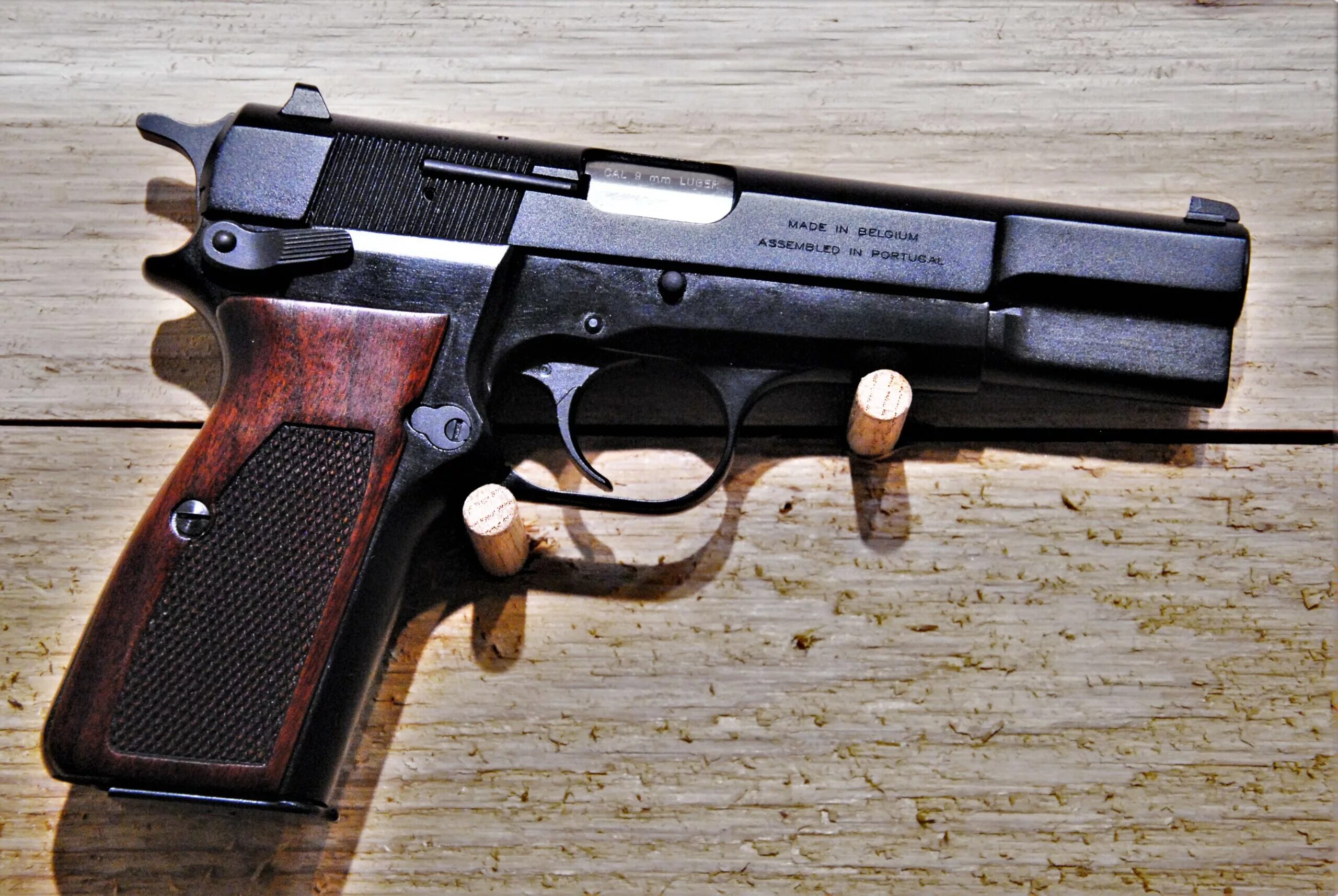 Браунинг хай пауэр. Browning 9mm. Браунинг нр-35. Browning hi power custom. Gun brown.