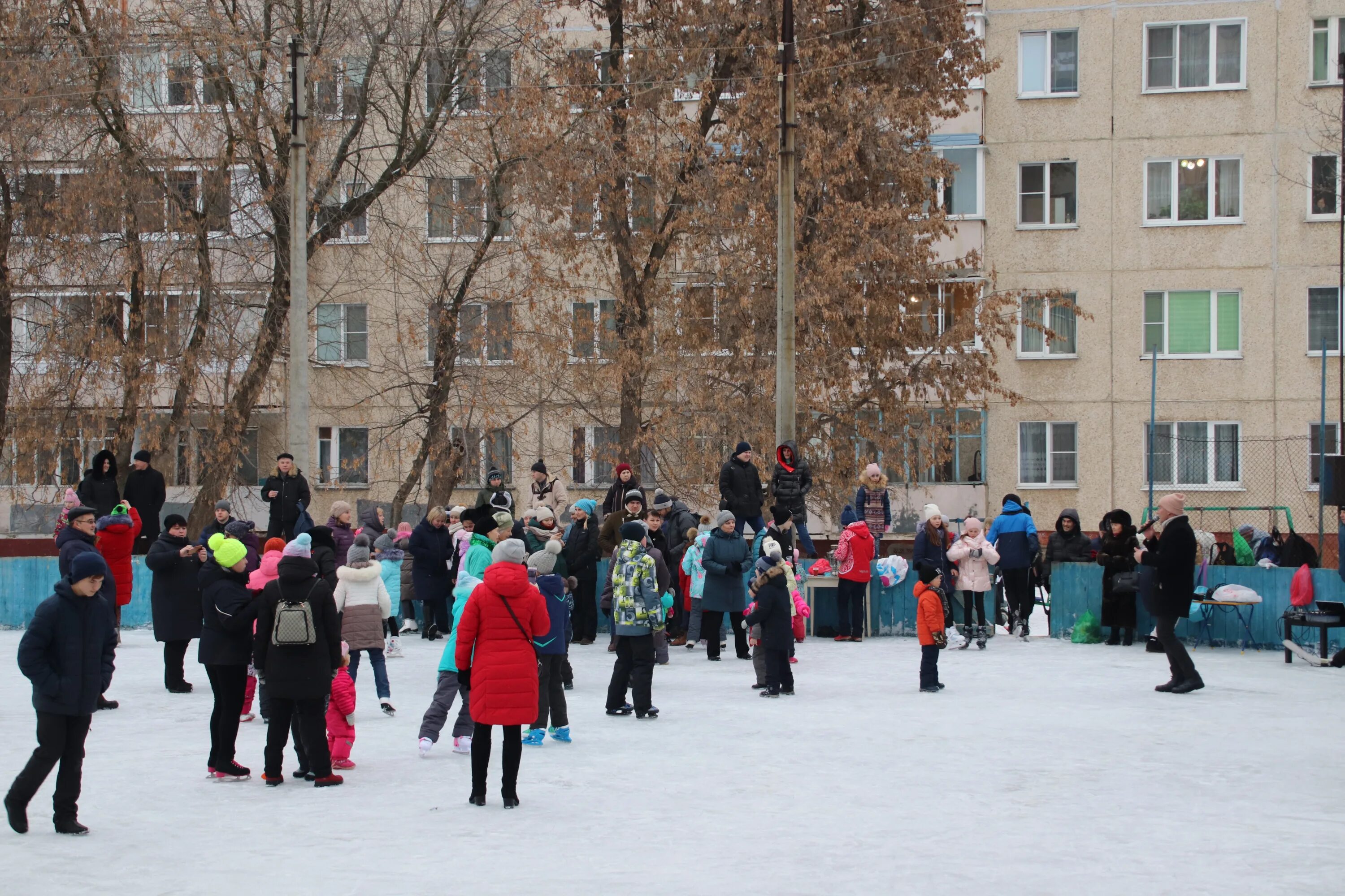 Каток николаева. Каток Новочебоксарск роща. Каток Новочебоксарск Николаева стадион 2022. Каток им Николаева Новочебоксарск. Новочебоксарск Николаева каток 2022.