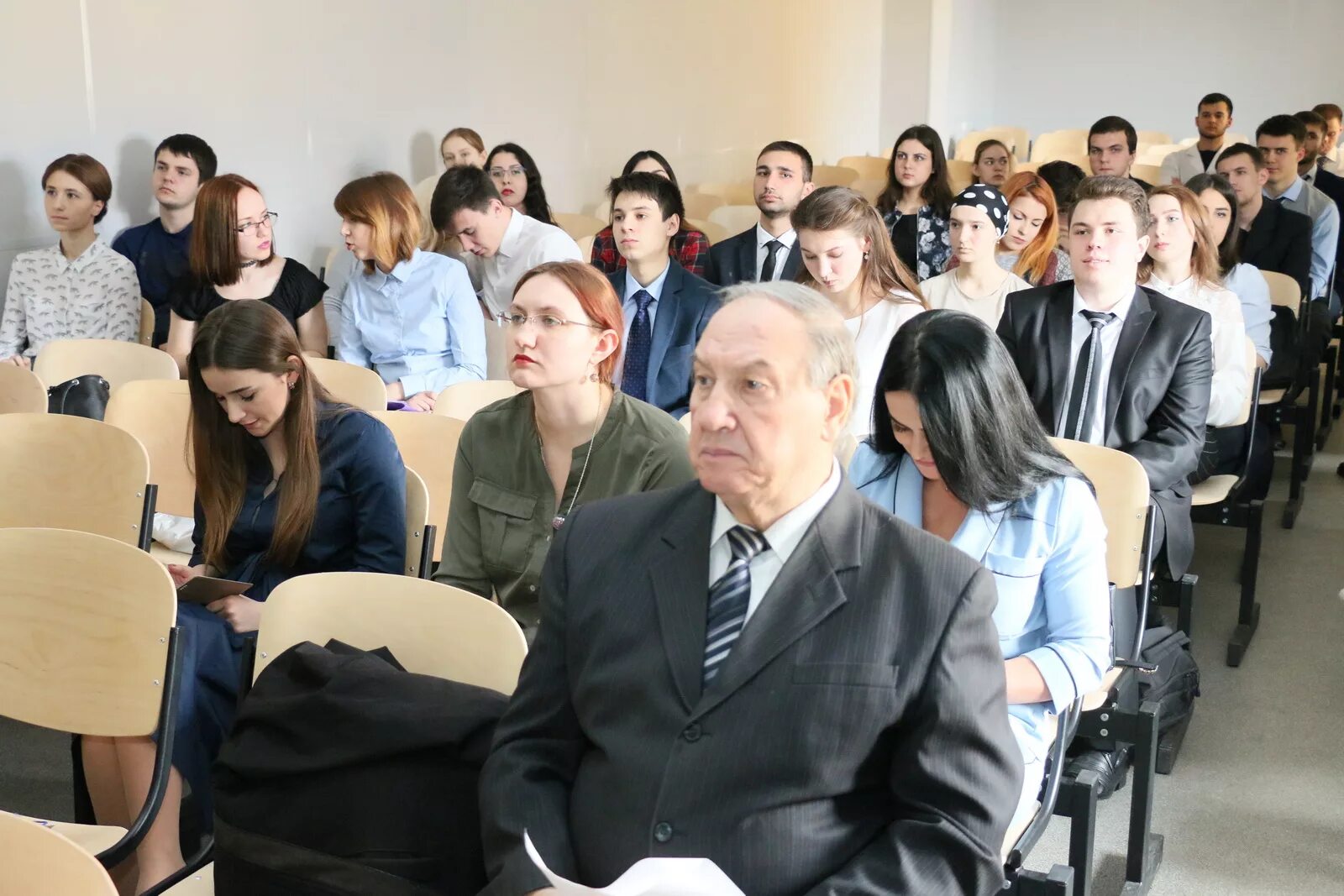 Медицинский университет конференции 2025. Воронеж медицинский институт вгу. бурденковская конференция вгму. лечебный факультет 2017 вгму воронеж. воронежский государственный университет факультеты медик.