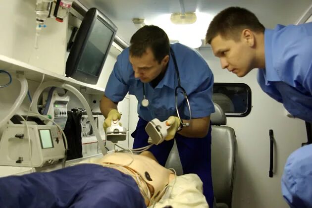 Шикарная блондинка фельдшер. Фельдшер петербург. Кто такой фельдшер скорой медицинской помощи. Фельдшер санкт петербург. Фельдшер петербург.