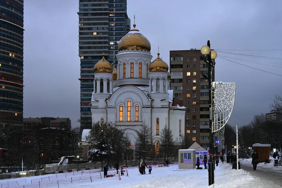 кирилл освятил храм кирилла и мефодия в москве. новый храм в ростокино. храм кирилла и мефодия в москве. храм мефодия ростокино. церковь кирилла и мефодия в ростокино.