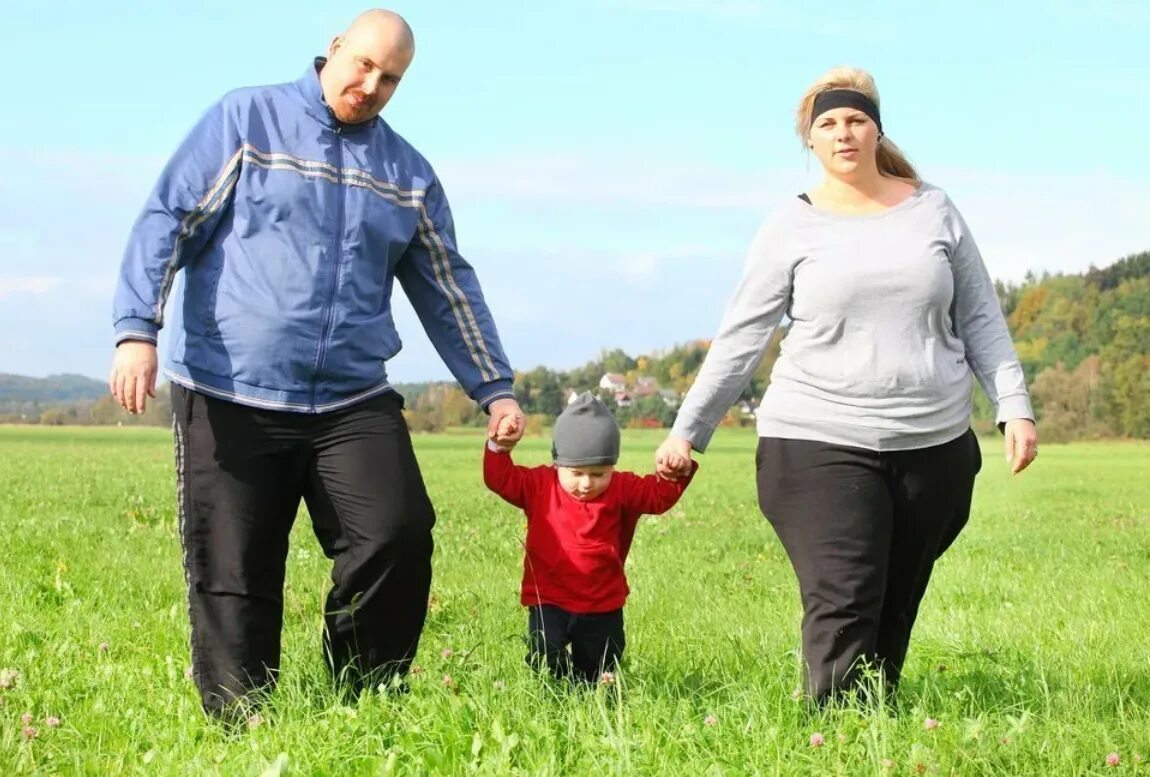 Кровосмешение молодые. Жирная мать и ребенок. Отец худую дочь. Семья с ожирением. Девочка первый раз.