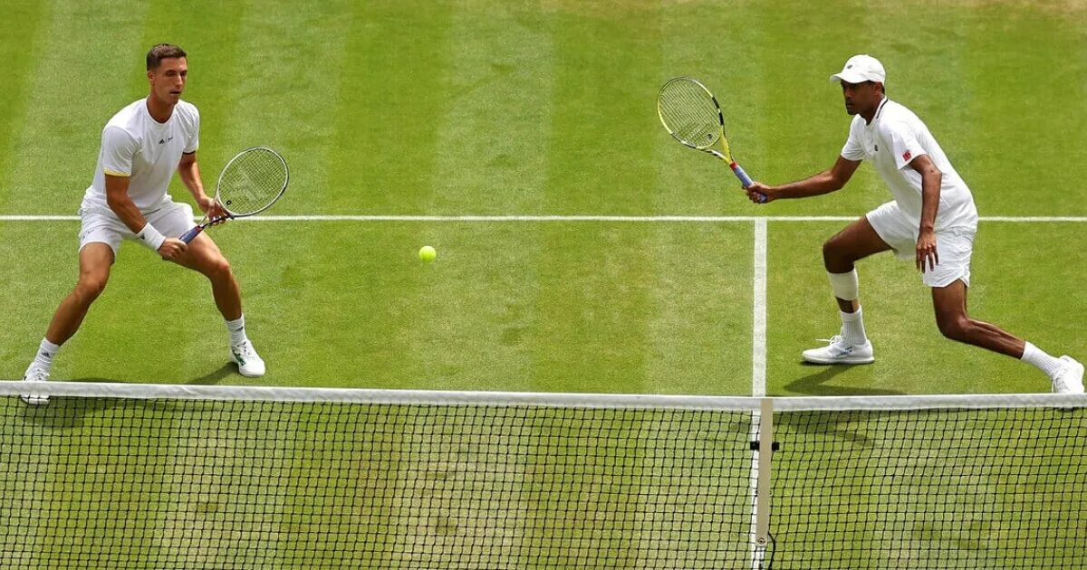 Скорость подачи теннис. Парный теннис. Кроссворд по теме теннис. Warm up on the tennis court. Большой теннис.