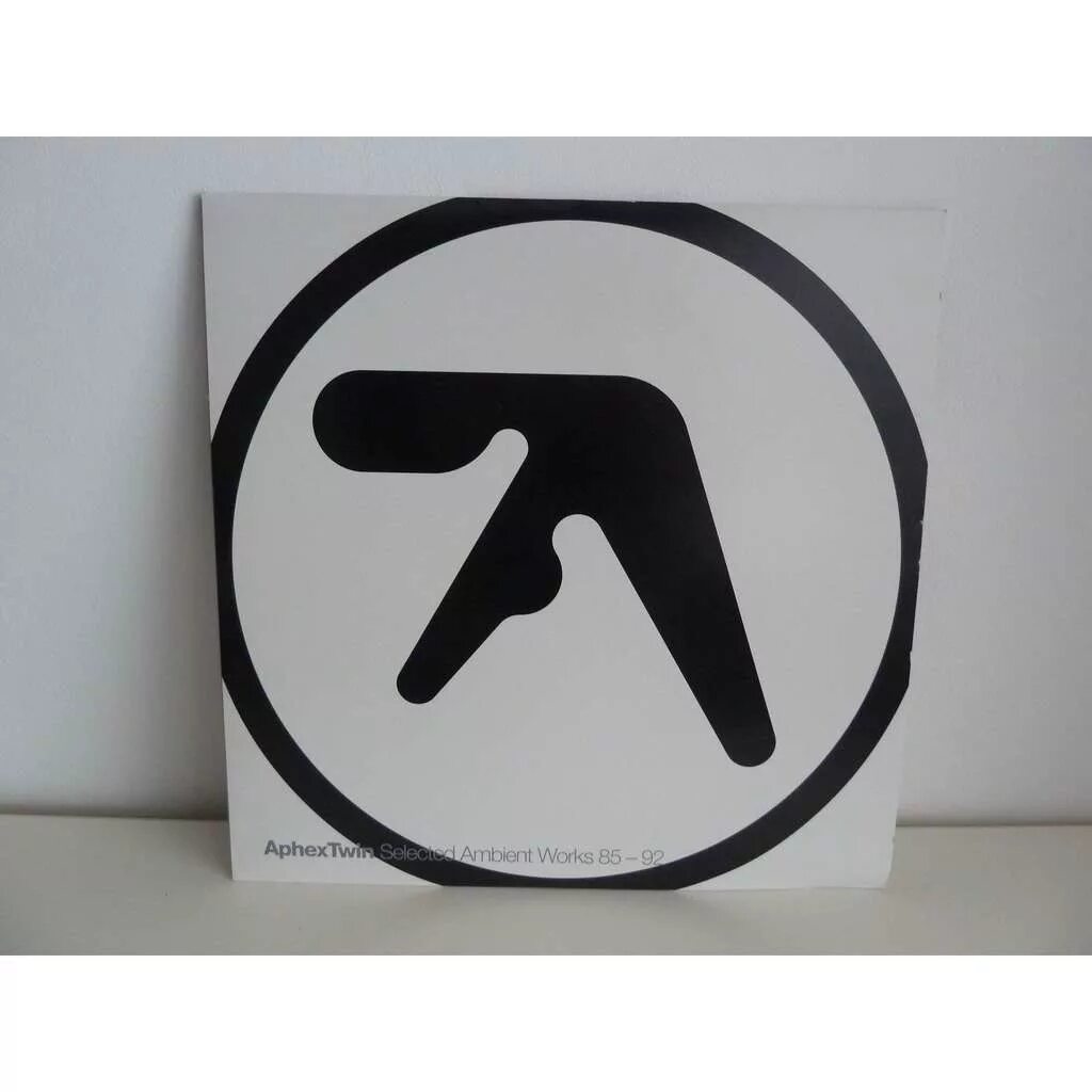 Aphex twin selected ambient works. Aphex twin selected ambient works 85-92 cd. selected ambient works 85-92 винил. aphex twin half life.