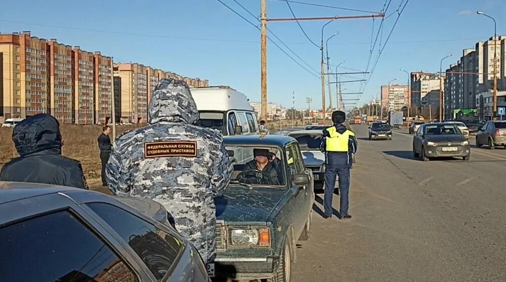 15 апреля долг. Задержание легкового автомобиля. Рейд ГИБДД.