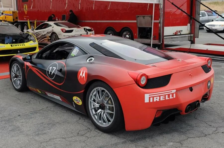Содержание феррари. Ferrari 458 scuderia. ferrari 458 леман. тюльпан феррари. феррари челлендж 2011.