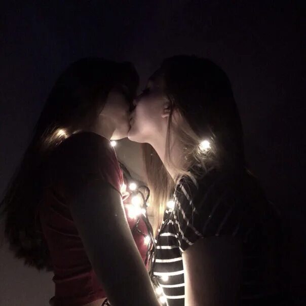 Красивые лесбийские пары. Юри референс. Lesbian girls make. Lesbian girls make. Lesbian girls make.
