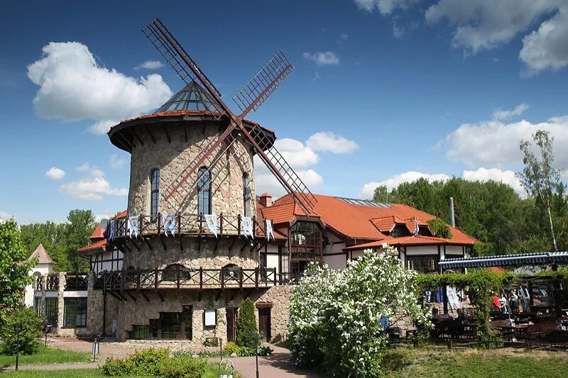 Ресторан на крестовском острове карл и фридрих. Станция метро крестовский остров санкт-петербург. Ресторан карл фридрих спб крестовский остров. Южная дорога 8 санкт-петербург. Крестовский остров санкт-петербург карта.