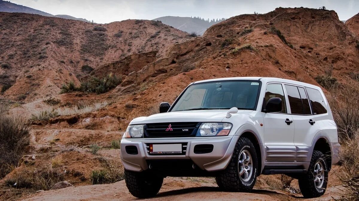 Pajero 3 2. Pajero 3. mitsubishi pajero iii. мицубиси паджеро 3 поколения. mitsubishi pajero (3g).
