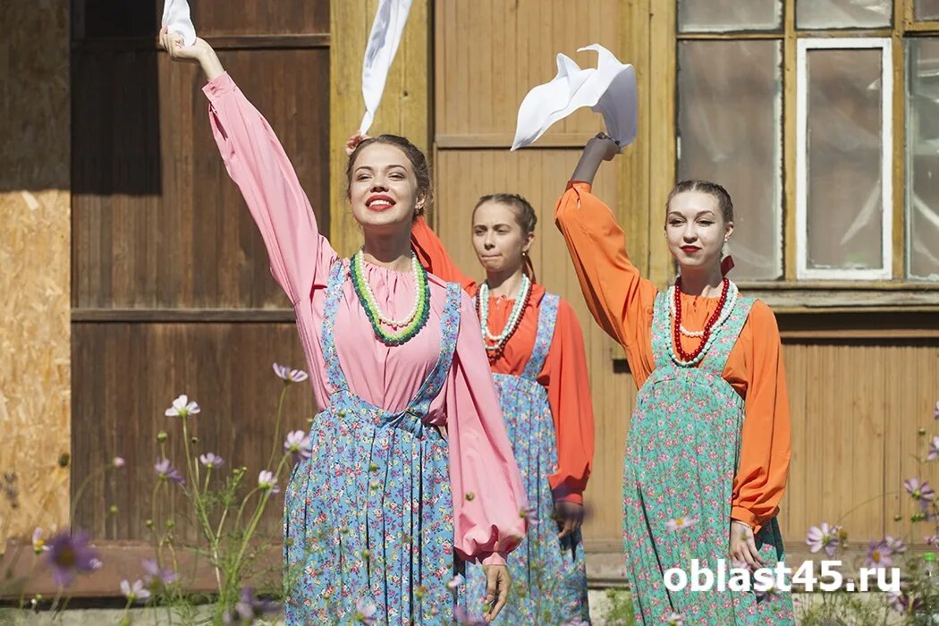 Гимн монтажников видео. Марш строителей газманов. День строителя юмор. Песня про строителей. Песня про строителей современная.