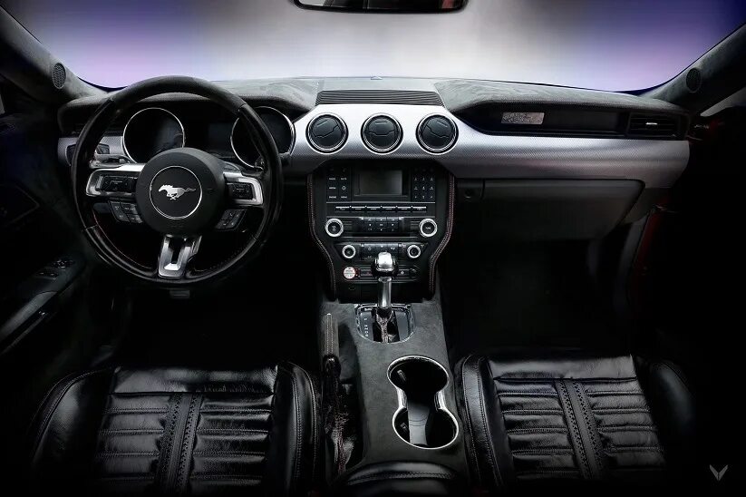 Форд мустанг 2012 салон. Форд мустанг механика. Ford mustang 2015 interior. Форд мустанг механика. Форд мустанг 2019 салон.