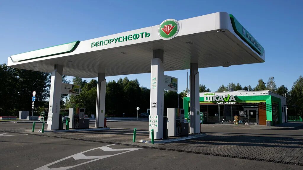 Белоруснефть личный. АЗС 65 Белоруснефть. Ассортимент АЗС. Городские АЗС. Минск АЗС двухэтажный.