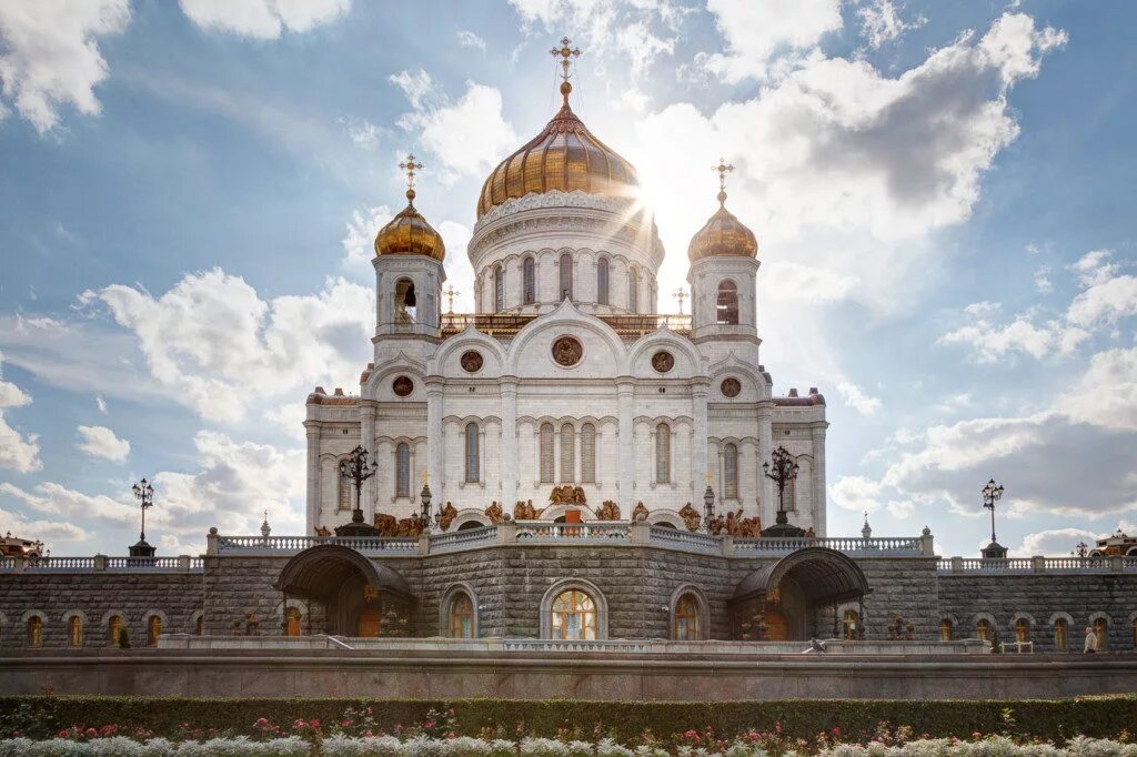 Храм христа спасителя. Храмы с 5 куполами в москве. Православная церковь москва. Храм христа спасителя в москве год постройки. Православная церковь москва.