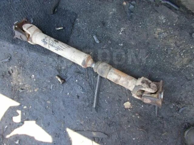 2 турбо дизель передний. Кардан ниссан террано. Передний кардан terrano r50. Передний кардан nissan terrano. Карданный вал задний ниссан террано.