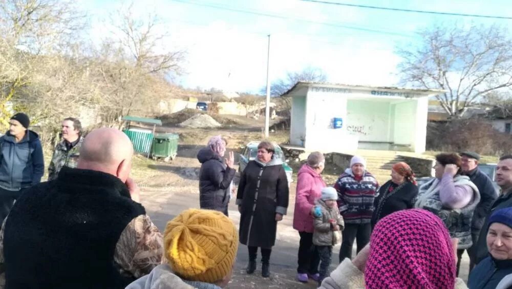 Тополи бахчисарайский. Село Путиловка Бахчисарайский район. Жители села Тополи Бахчисарайский район. Село Долинное Бахчисарайский район. Путиловка Бахчисарай Путиловка.