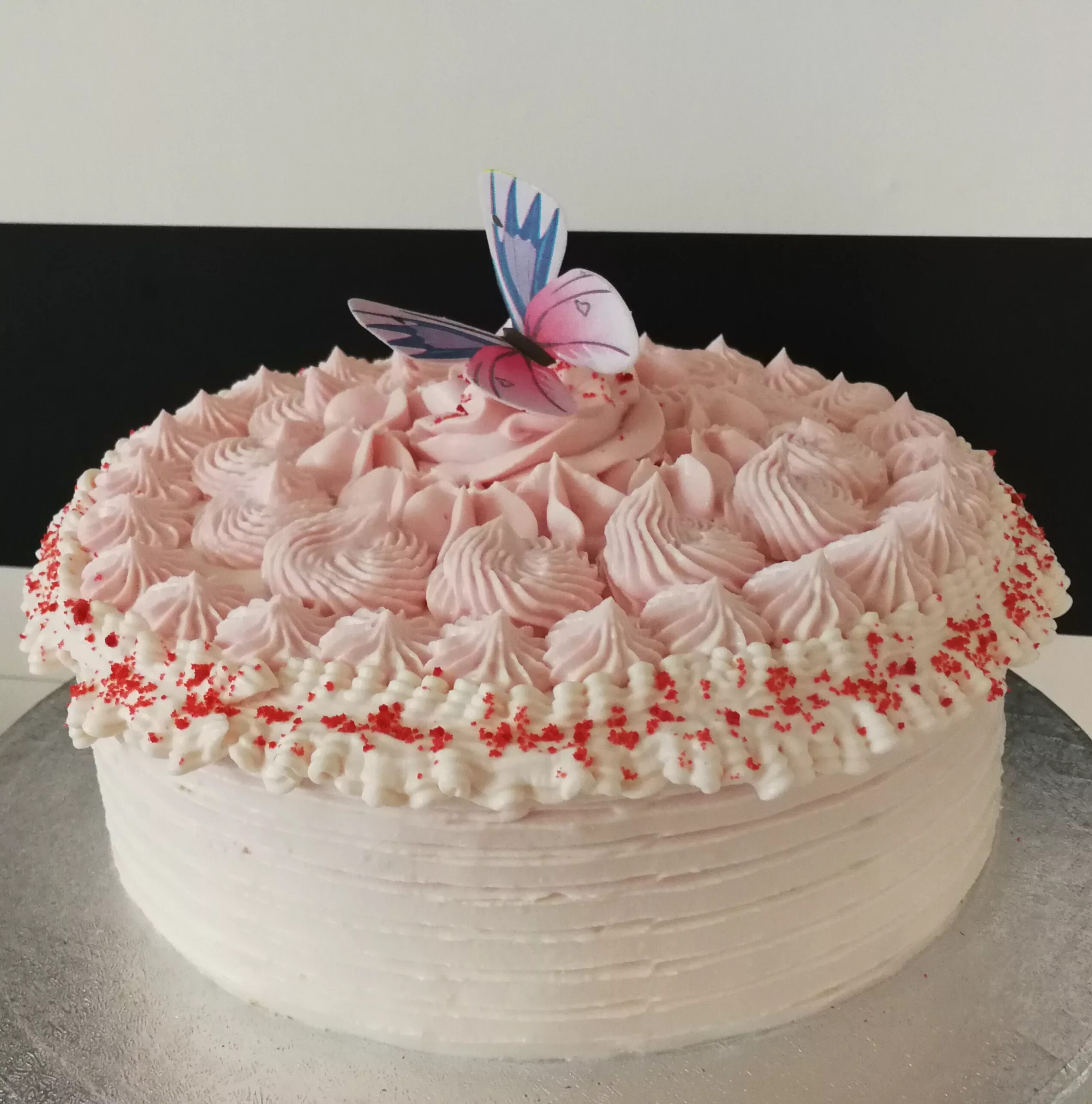 украшение торта из крема чиз. можно украшать торт кремом чиз. декор торта кремом чиз. торт чиз медовый крем чиз. украшение торта кремом чиз.