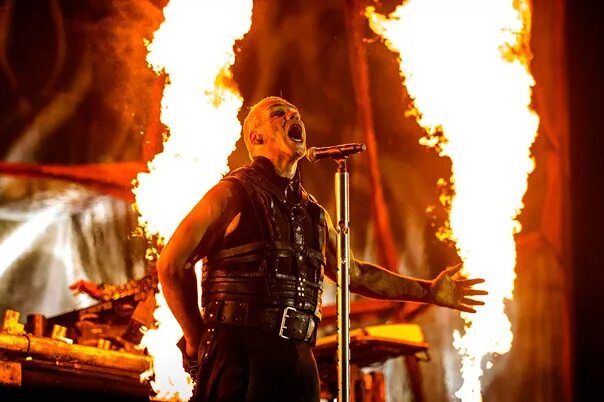 Rammstein wollt ihr das bett. Рамштайн wollt ihr. wollt ihr das bett in flammen sehen обложка.