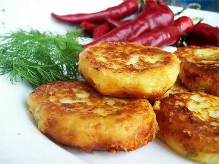 Котлеты картошки с яйцом на сковороде