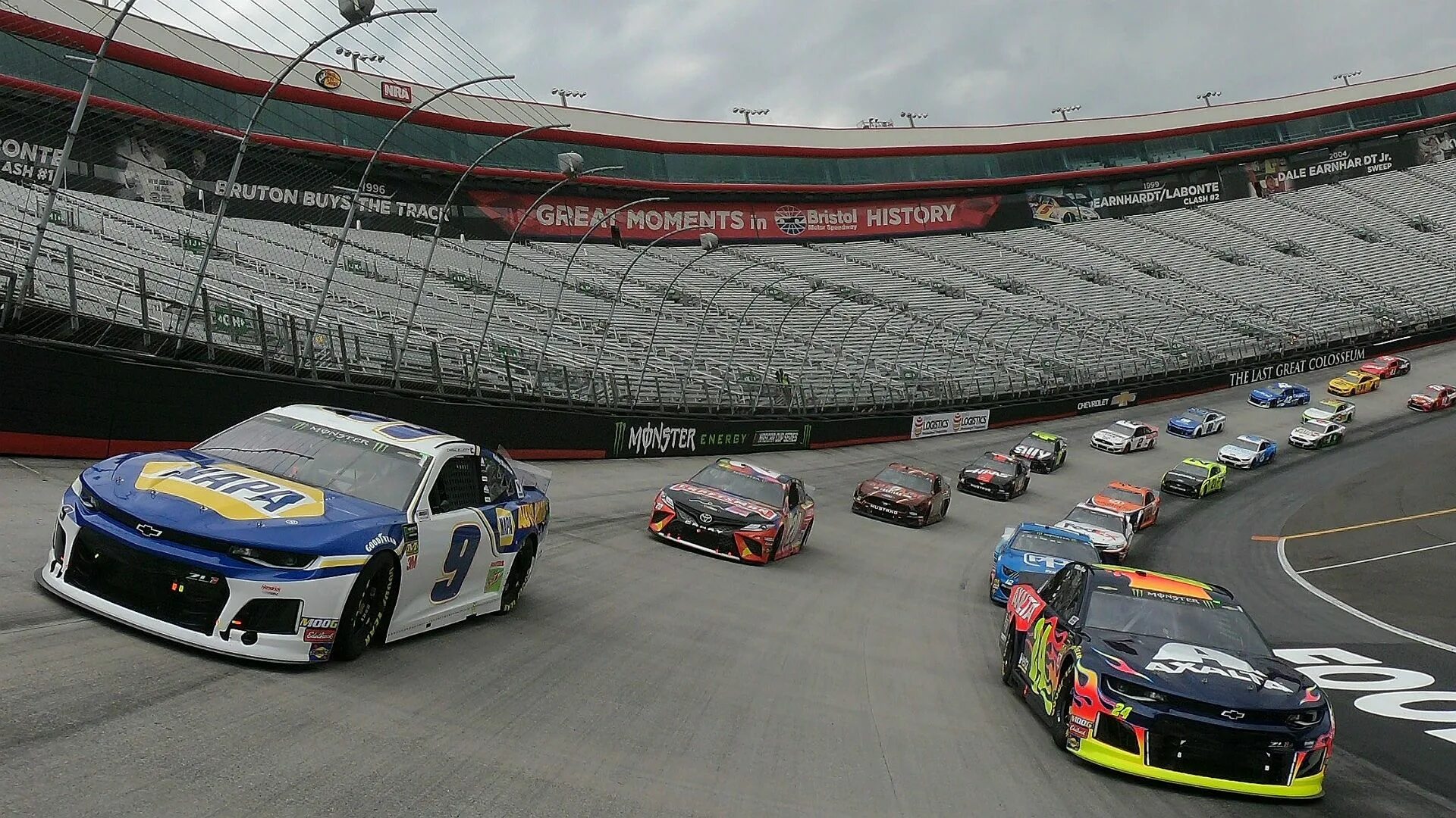 Круг наскар. Бристоль трасса наскар. Стадион наскар. NASCAR Bristol Motor Speedway. Наскар 2024.