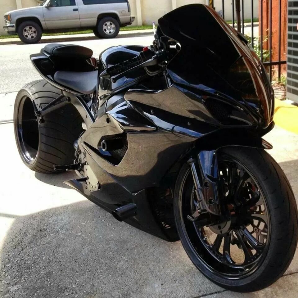 Мотоцикл чёрный матовый. Мотоцикл спортивный черный. Спортбайк черный. Мотоцикл чёрный матовый спортивный.