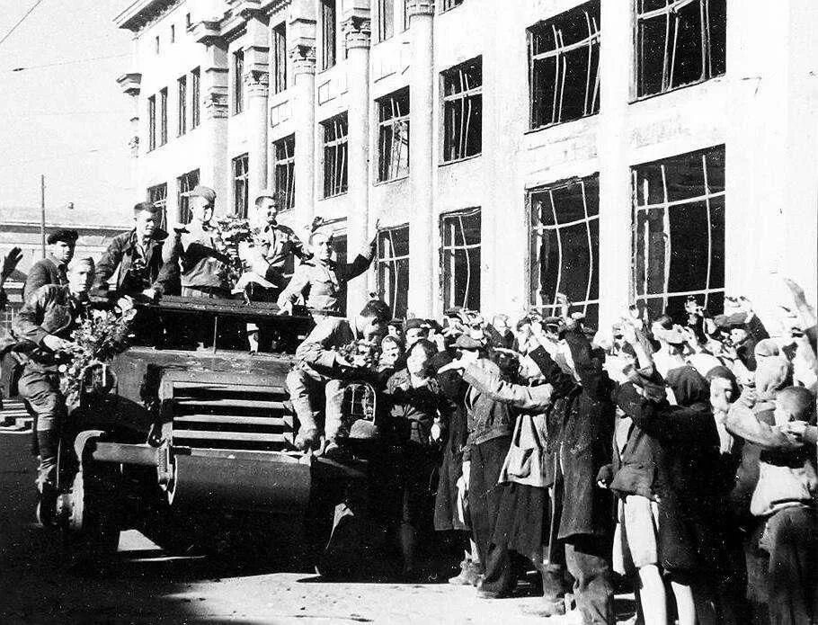 Донбасс 1943 год. Донецк 1943 год. Освобождение донбасса 1943. Освобождение сталино фото. Освобождение сталино 1943.