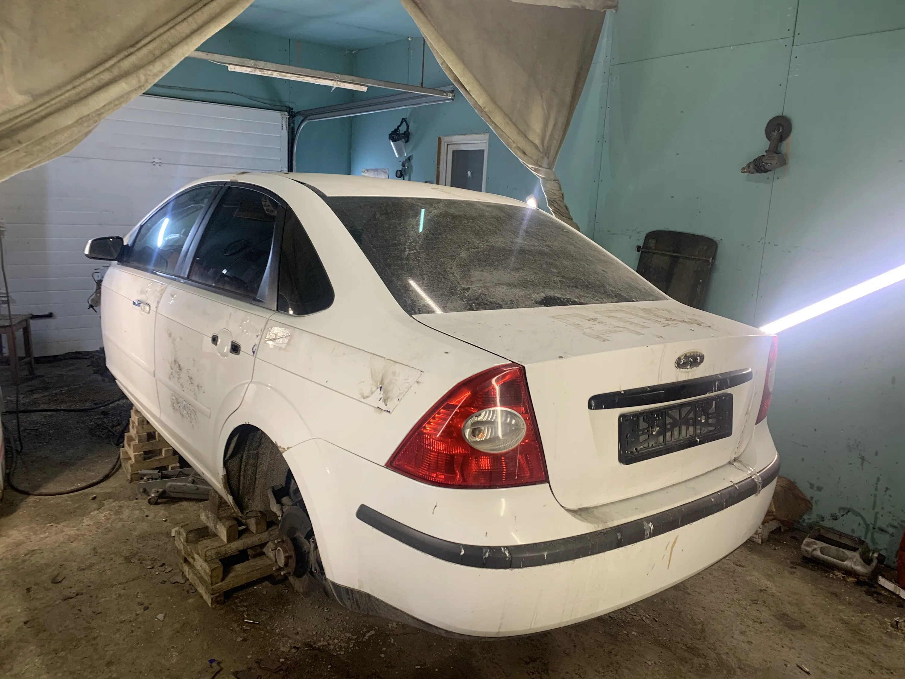 фокус 2003 г 1. 6. авторазбор ford focus 2 кемеровской области. авторазбор форд 2 я мичурина.