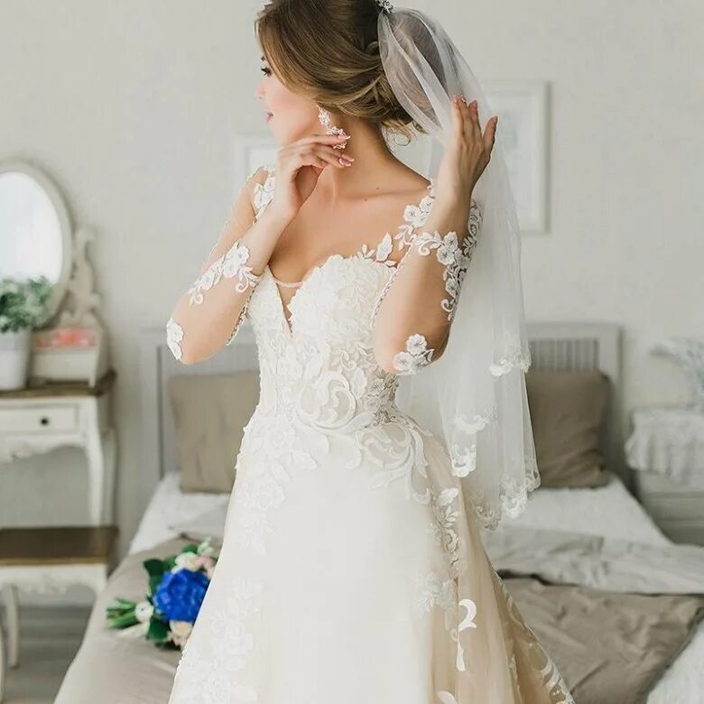 Платье rinascimento купить. Чебоксарская фабрика платья талия. Платья чебоксары. Платья чебоксары. Платье нежно голубое вечернее.