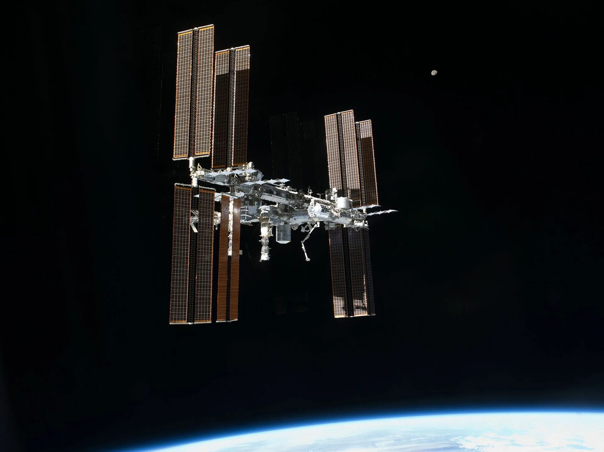 Международная космическая станция в каком году. Космическая станция МКС. Международная Космическая станция ISS. Космическая станция НАСА. МКС вид сбоку.