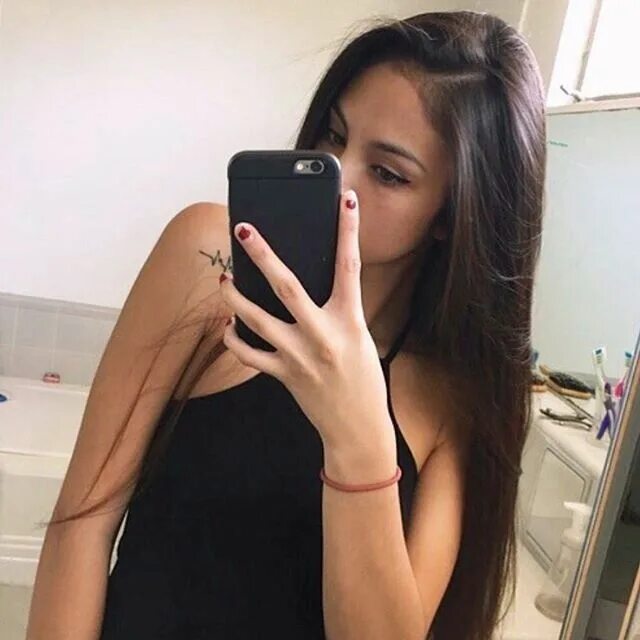 Идеи для красивых селфи. Девушка с айфоном в зеркале. Девушка с айфоном. Девушка с айфоном. Девушка с айфоном в зеркале.