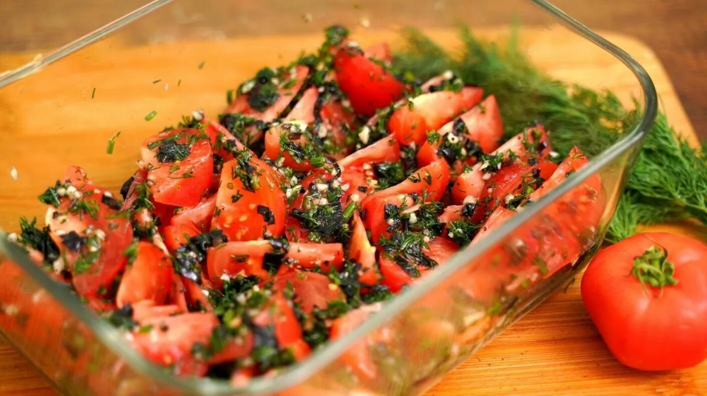 Быстрые помидоры по корейски самый вкусный рецепт. Помидоры по корейски. острая закуска из помидор. помидоры по-корейски быстрого приготовления. помидоры по-корейски быстрого.