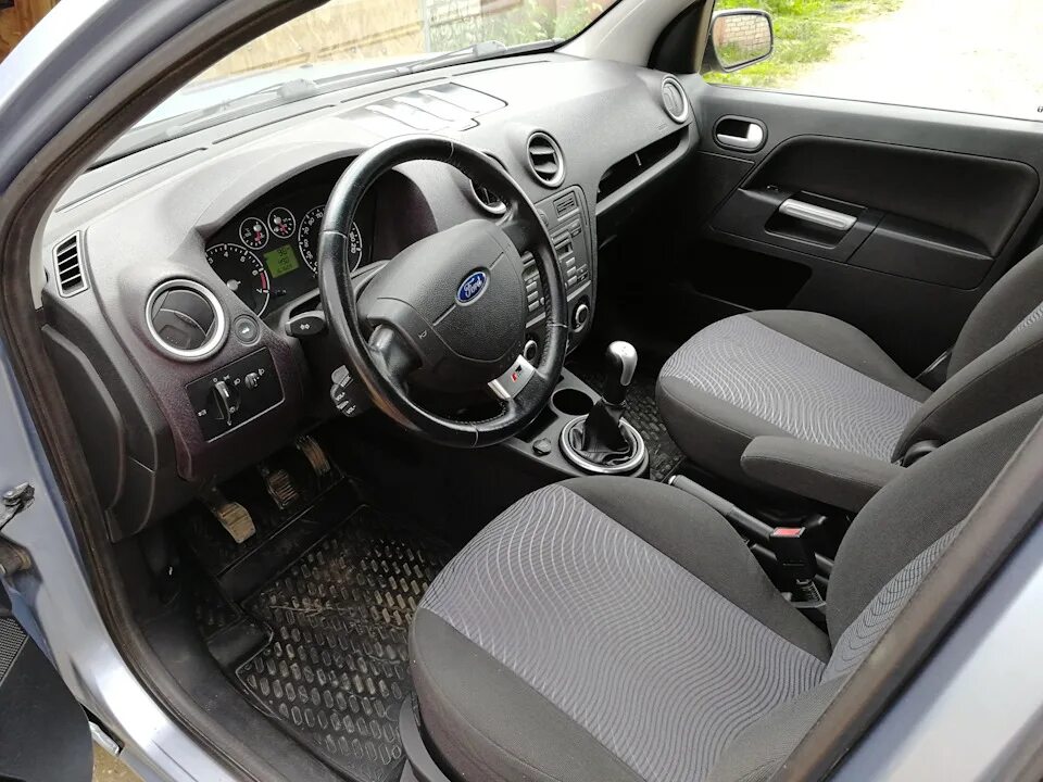 Ford fusion салон. Форд фьюжн 2005 салон. Форд фьюжн 2007 салон. 6 2006. Форд фьюжн 2006 салон.