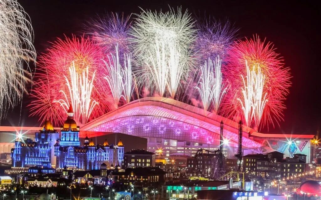 Ёлка морпорт 2022 сочи. Сочи парк новый год. Сочи на н г. Сочи парк адлер 2022. Предновогодний тур в сочи.