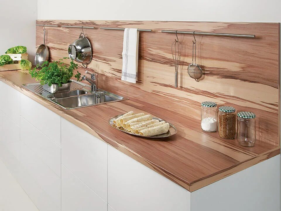 Зеркальная стеновая панель для кухни. Фартук для кухонного гарнитура. Фартук для кухни из плитки. Стеклянная кухонная панель фартук. Фартуки для кухни плюсы и минусы.