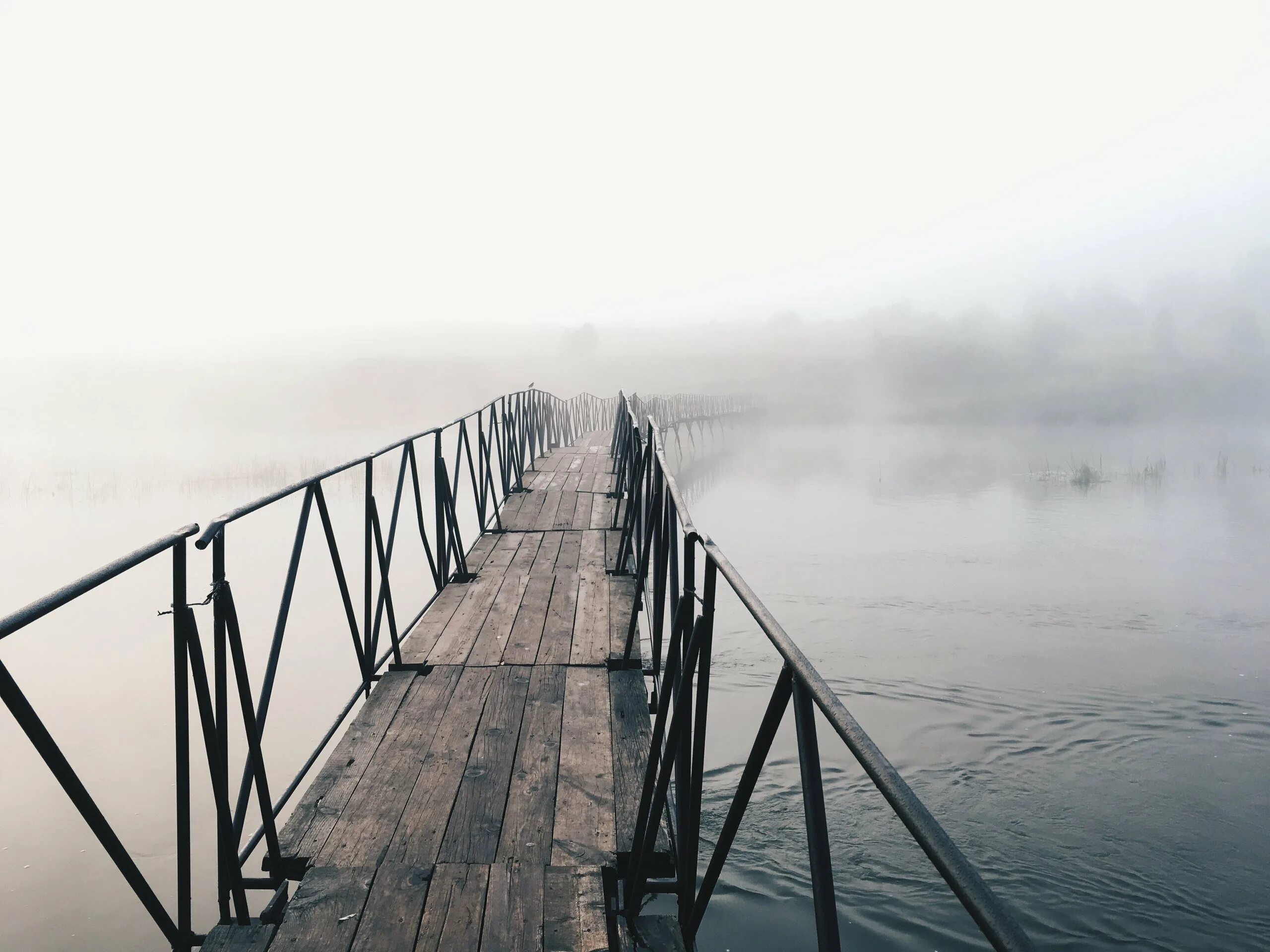 Одиночество серость. Мрачное одиночество. Серое одиночество. Одиночество абстракция. Грустное место.