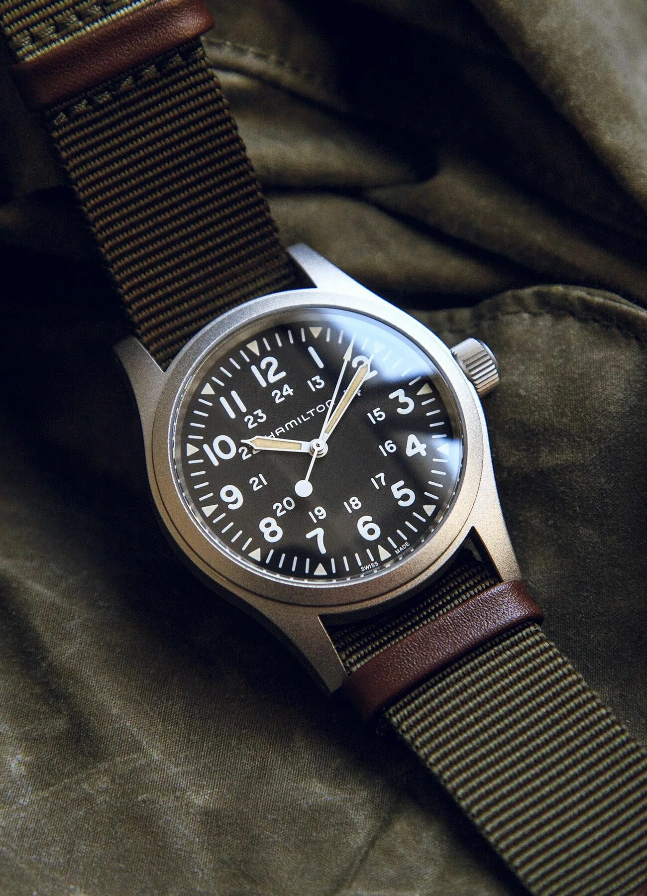 Часы хаки. Часы Гамильтон хаки Филд. Часы мужские Hamilton Khaki. Часы Hamilton Khaki field Mechanical. Часы Гамильтон мужские Khaki.