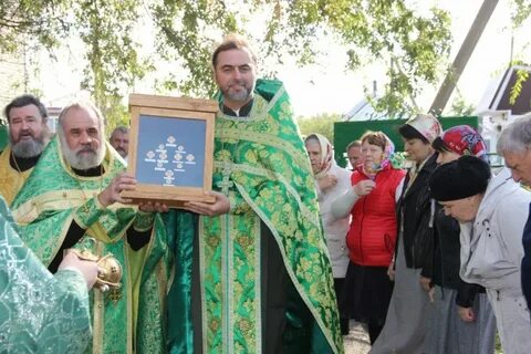 Привезли святые