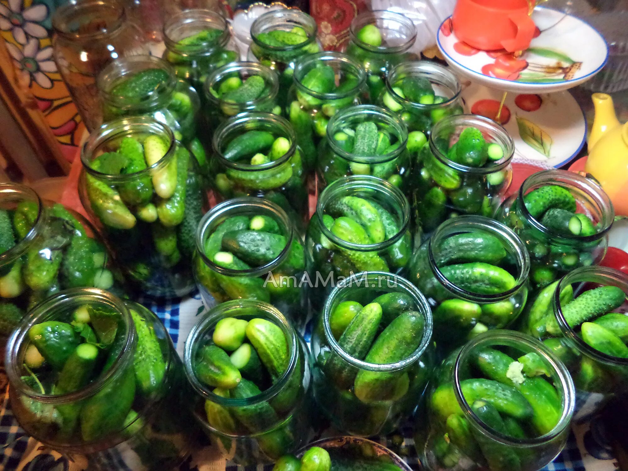 огурцы на зиму ферментированные. грузди в банках. холодная консервация. маринованные огурцы в автоклаве. холодная консервация.