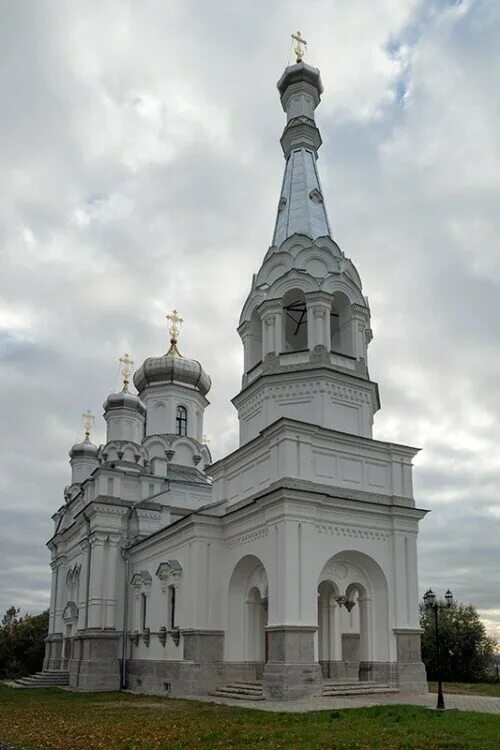 Панорама: Церковь Александры Царицы в Низино, православный храм, Центральная ул.