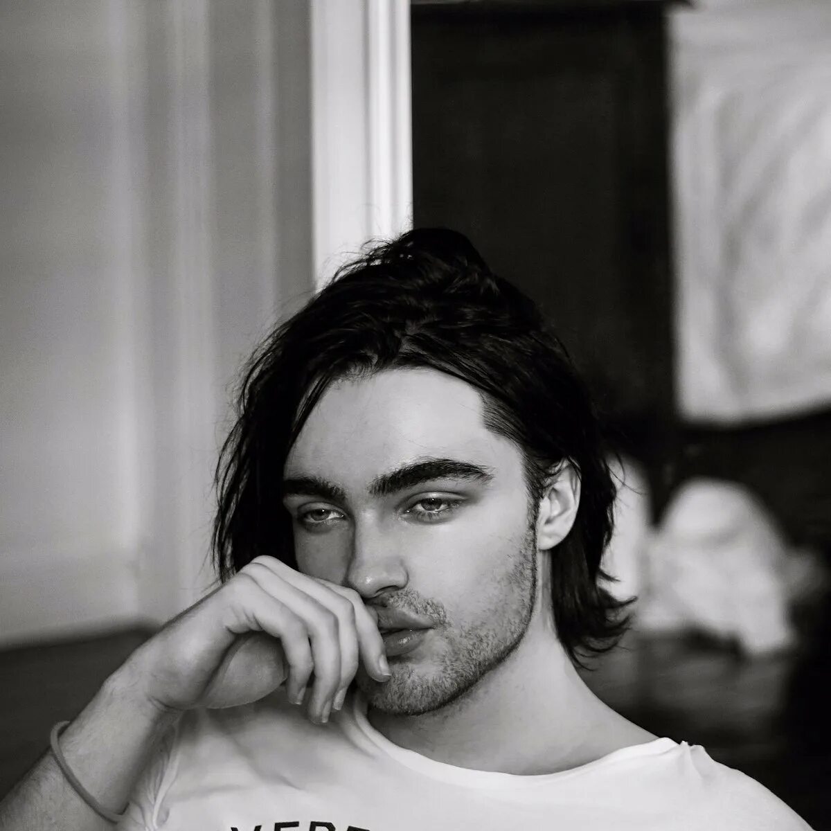 Mileo певец жена. Mileo youre mine. Mileo youre mine. Mileo youre mine. Песня.